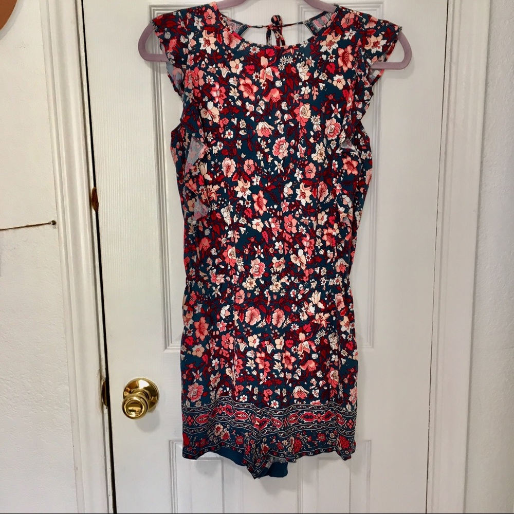 Loft petite floral ruffle romper